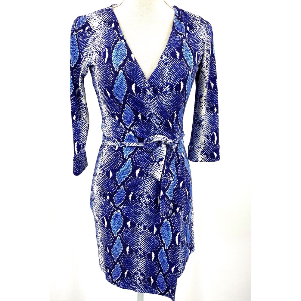 Dvf Host Picfaux Blue Python Silk Wrap Dress - image 5